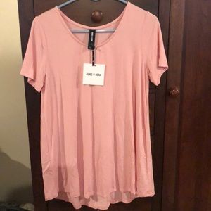 Agnes and Dora Everyday Tee, size L, NWT